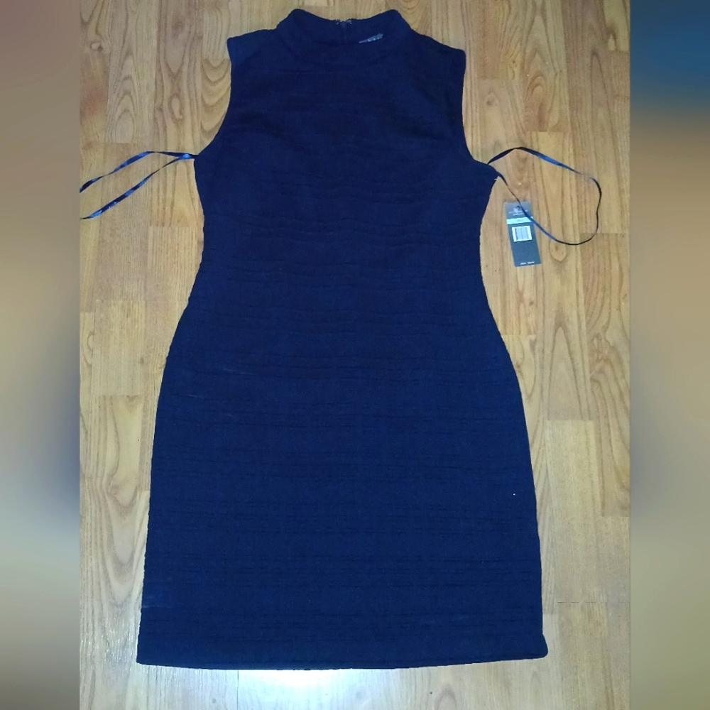 Beautiful rich, dark Navy Classy elegant Dress. NWT Size 8 10 SHARAGANO NEW YORK